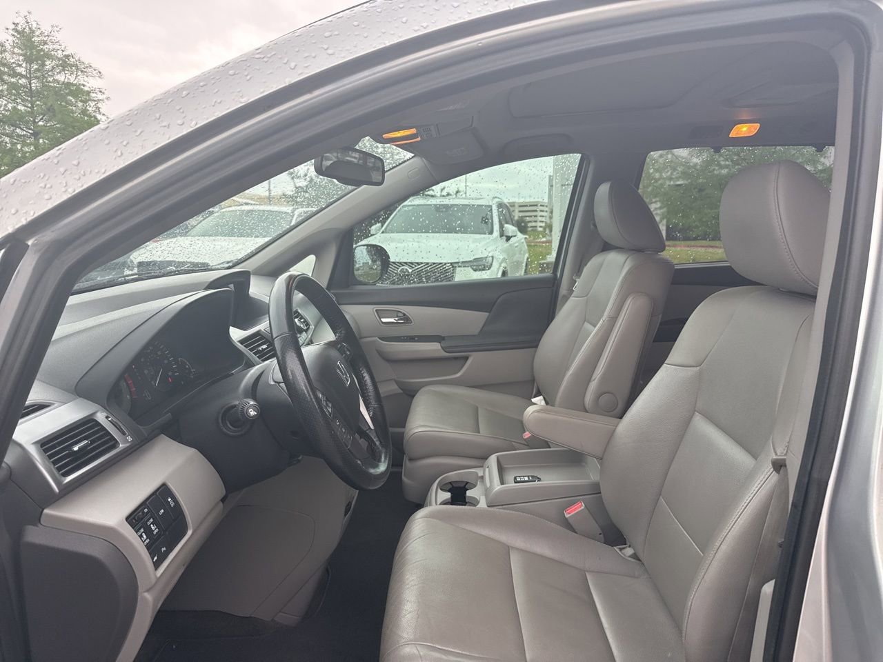 Used 2014 Honda Odyssey Touring image 16