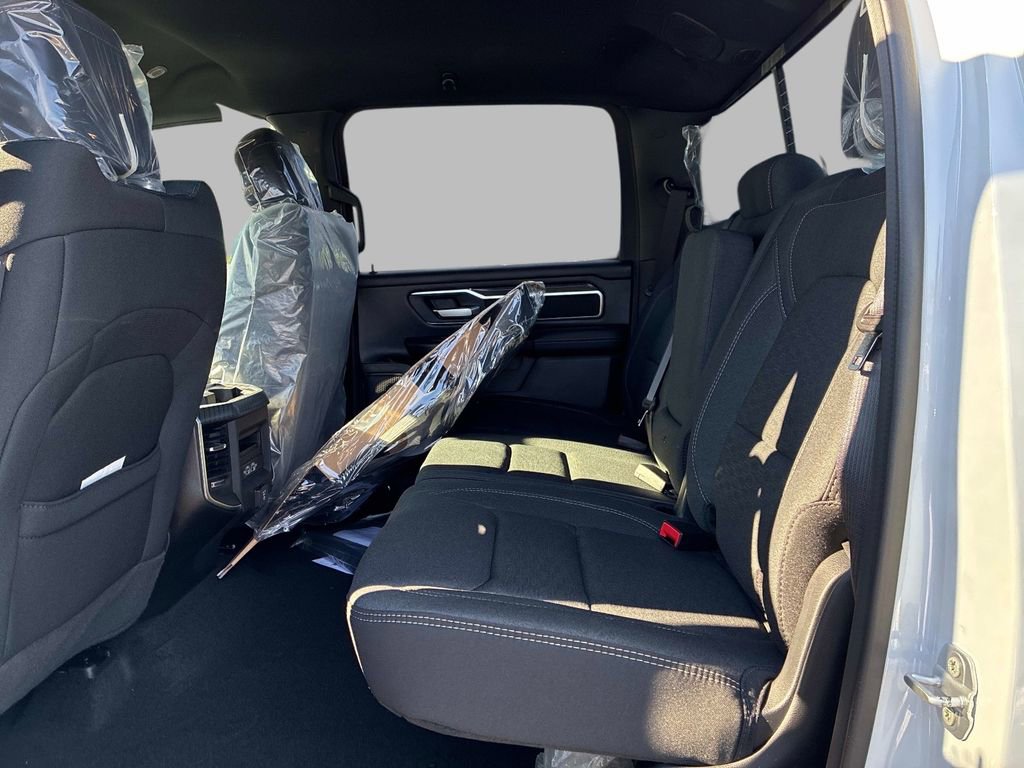 New 2026 RAM 1500 4x4 Crew Cab image 7