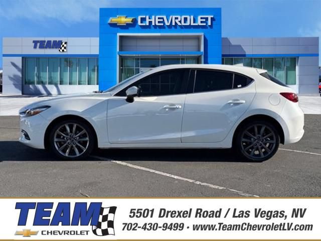 Used 2018 MAZDA MAZDA3 Touring FWD image 1