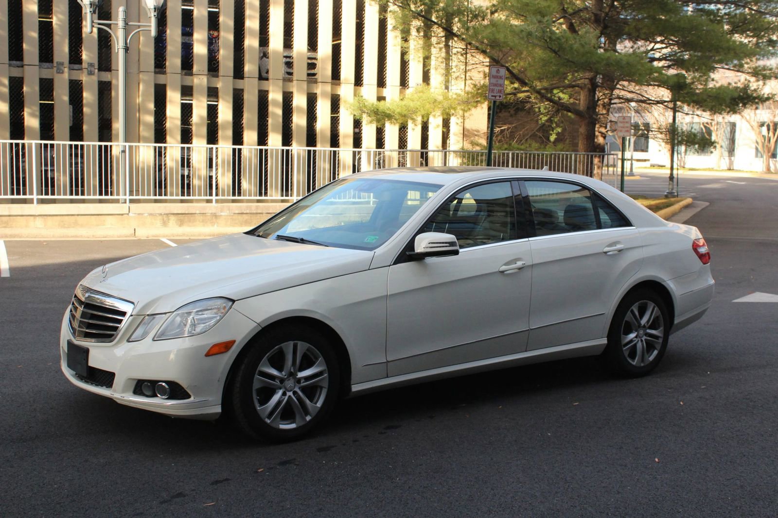Used 2011 Mercedes-Benz E 350 4MATIC Sedan image 6