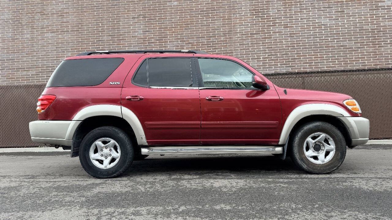 Used 2001 Toyota Sequoia SR5 w/ Preferred Pkg AWD/4WD image 5