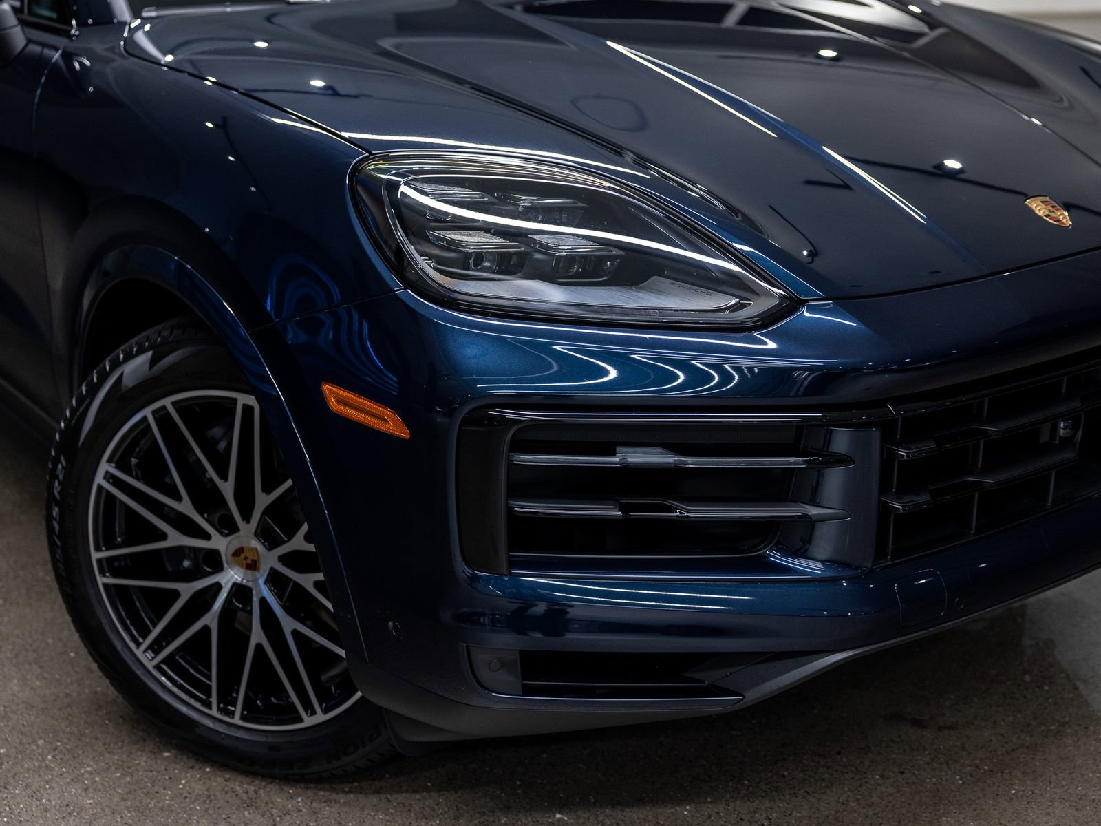 Certified 2025 Porsche Cayenne Coupe image 17