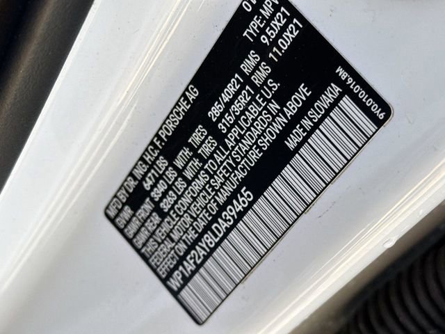 Used 2020 Porsche Cayenne Turbo image 32