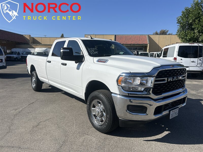 Used 2024 RAM 2500 Tradesman w/ Towing Technology Group AWD/4WD image 2
