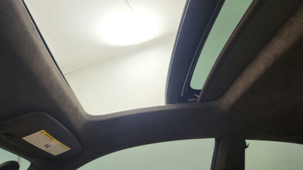 Used 2015 Porsche 911 Turbo S image 43