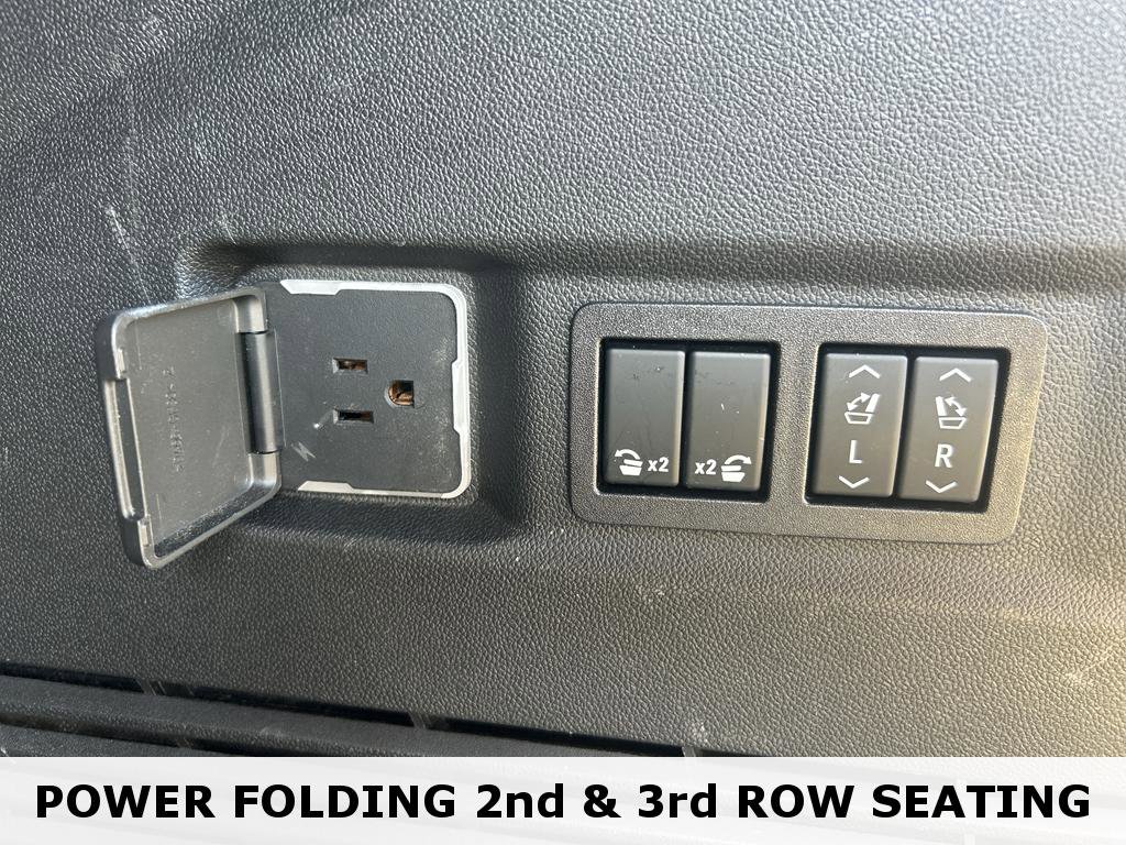 Used 2023 Chevrolet Tahoe LT w/ Luxury Package image 13