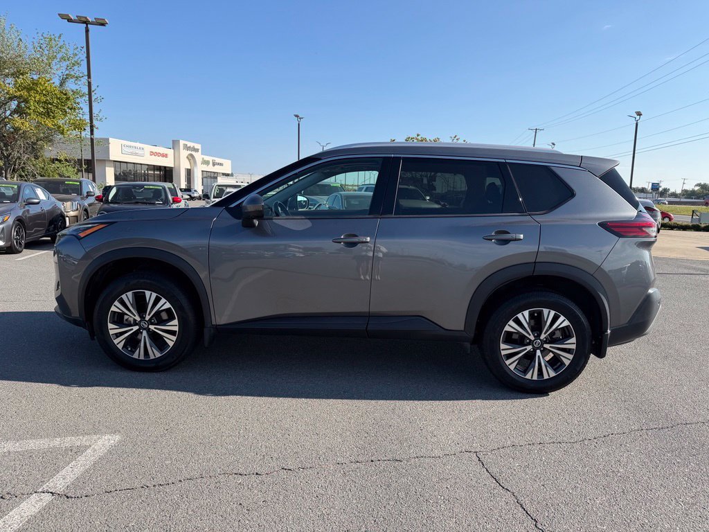 Used 2021 Nissan Rogue SV w/ Premium Package FWD image 4