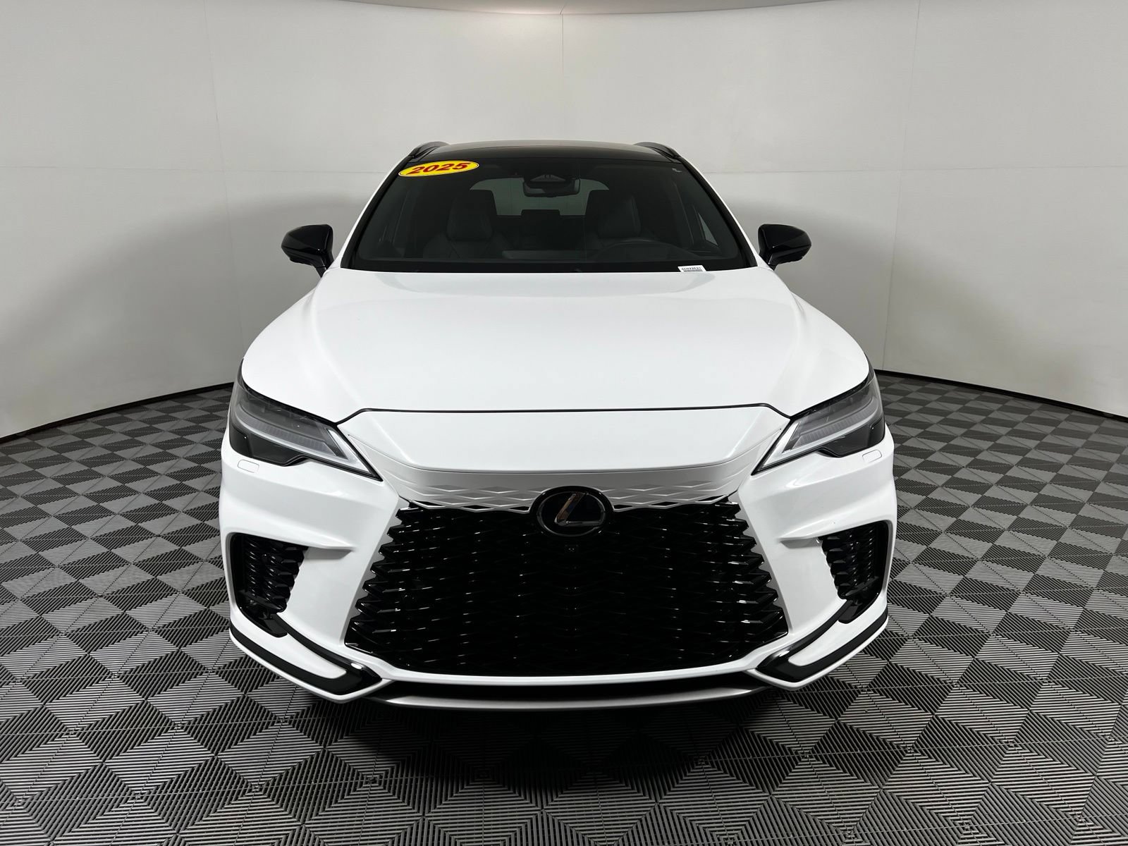 Used 2025 Lexus RX 500h F Sport w/ Convenience Package AWD/4WD image 2