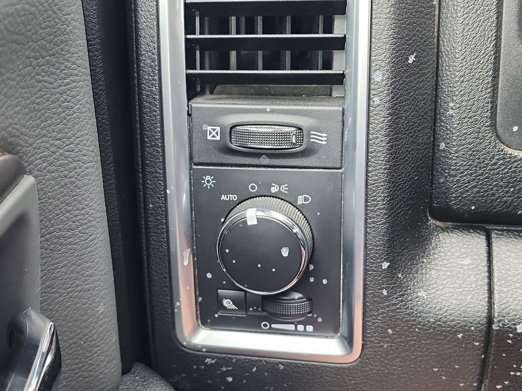 Used 2024 RAM 1500 Classic SLT image 22