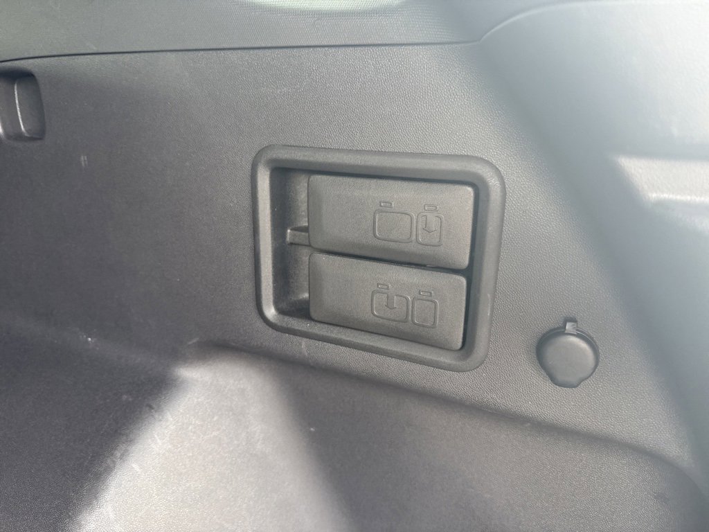 Used 2024 Chevrolet Equinox LT image 29