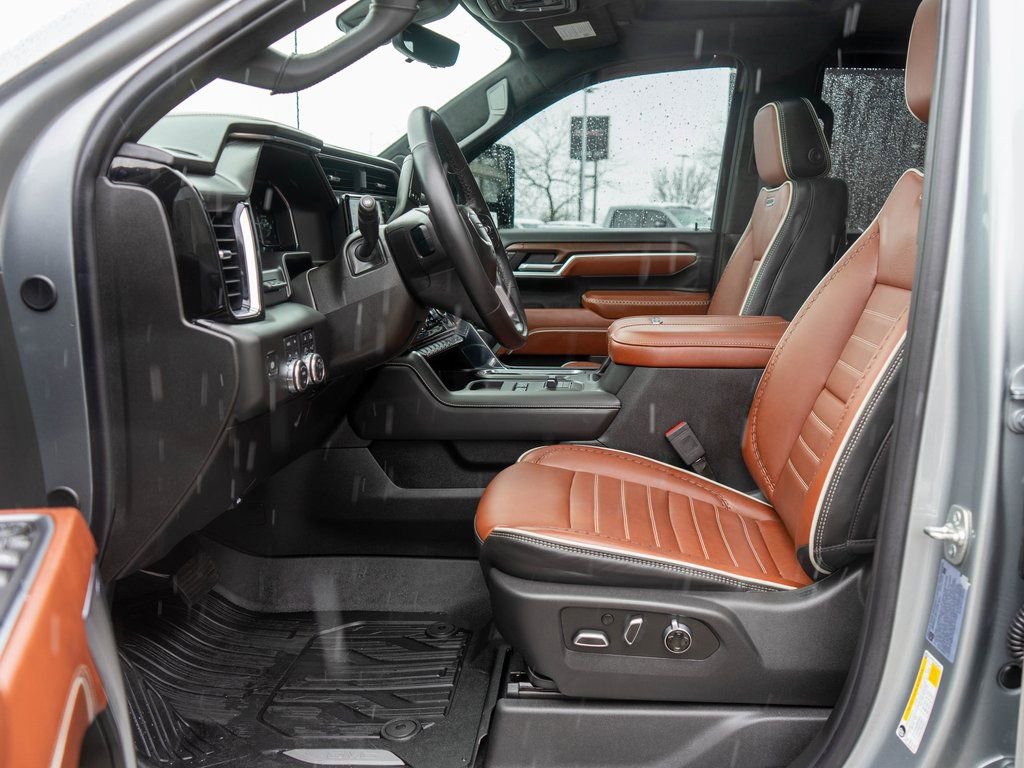 Used 2025 GMC Sierra 2500 Denali Ultimate image 11