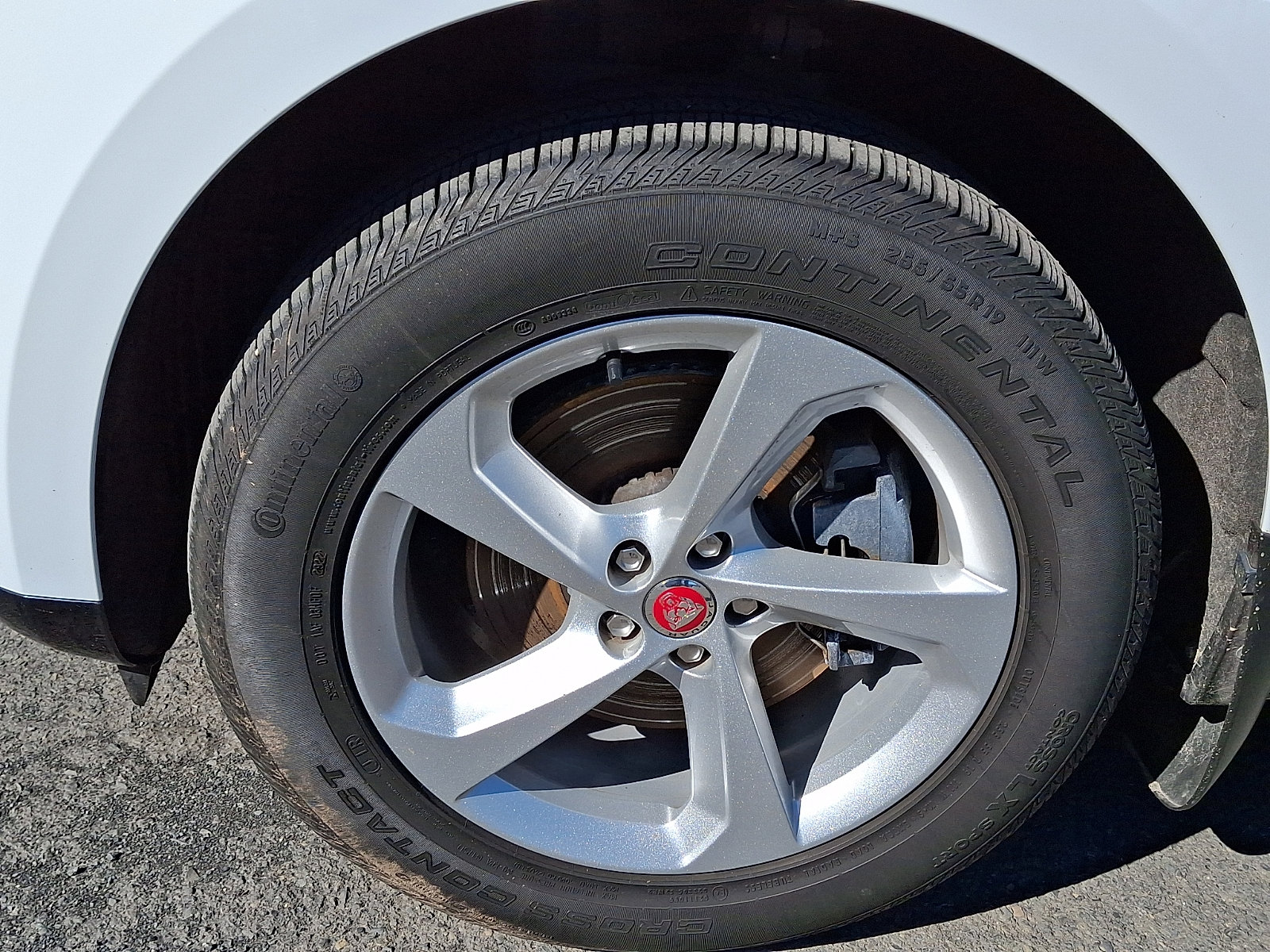 Used 2023 Jaguar F-PACE S image 9