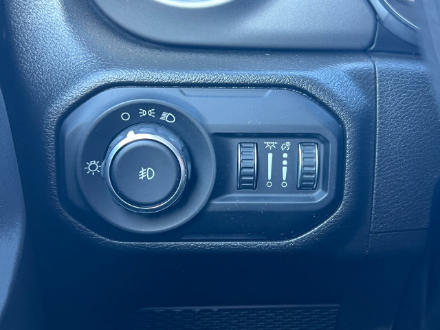 Used 2022 Jeep Wrangler Unlimited Sport AWD/4WD image 16