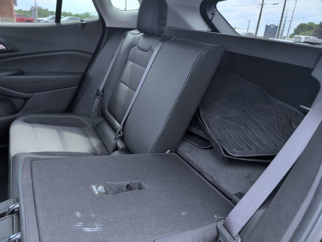 Used 2024 Chevrolet Trax LT w/ Driver Confidence Package FWD image 27