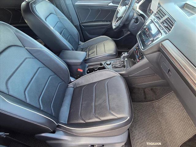 Used 2022 Volkswagen Tiguan SEL R-Line image 20