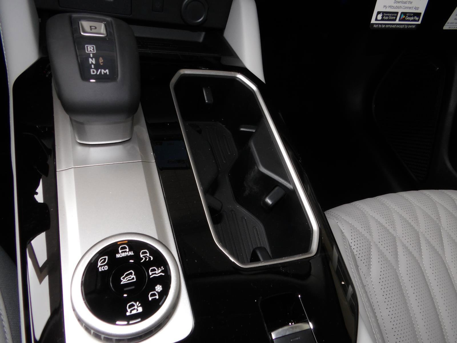 New 2026 Mitsubishi Outlander SEL AWD/4WD image 24