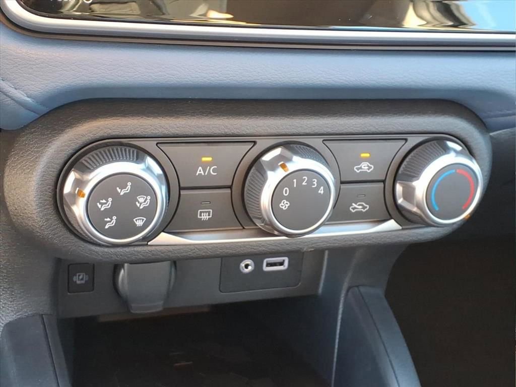 New 2025 Nissan Versa SV w/ Trunk Package image 17