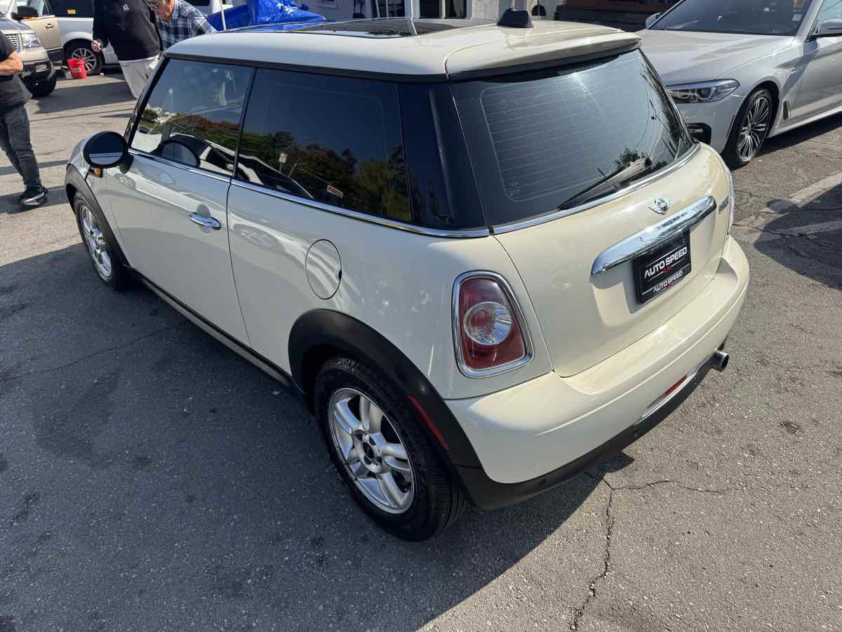 Used 2012 MINI Cooper Hardtop image 4