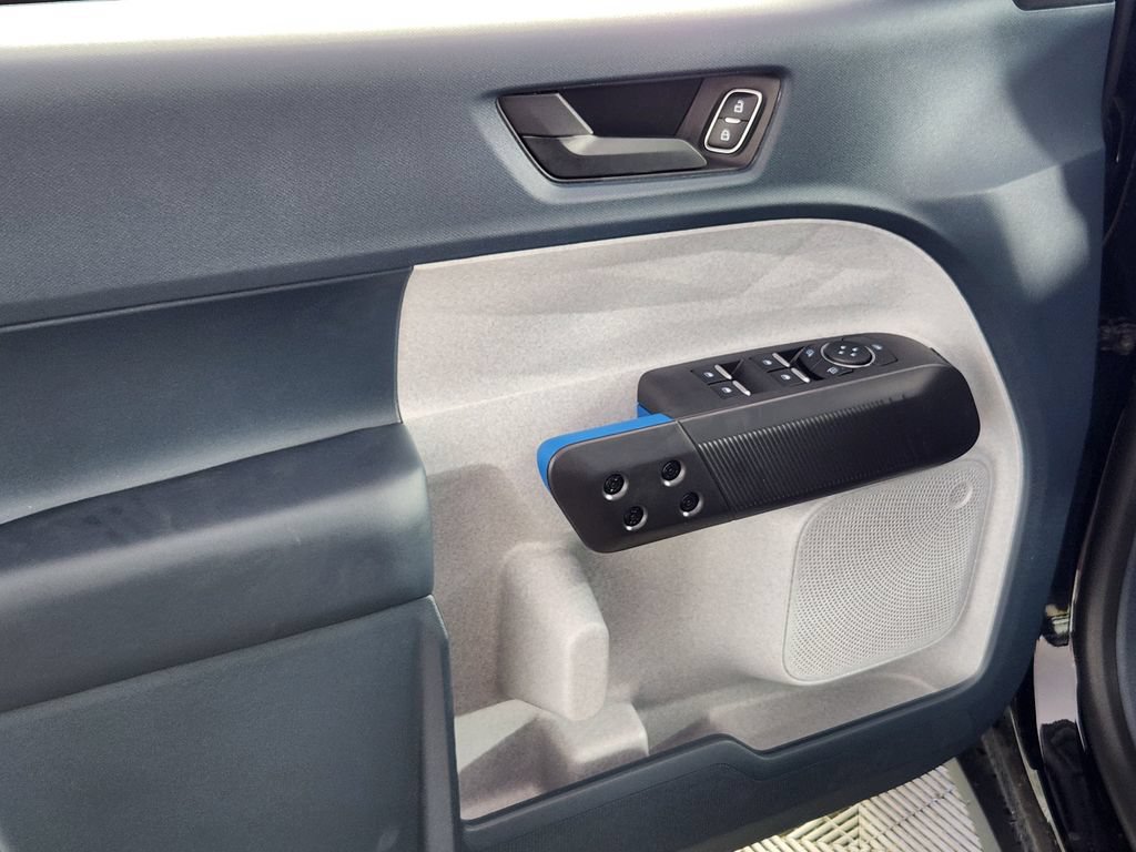 New 2026 Ford Maverick XLT w/ XLT Luxury Package FWD image 17