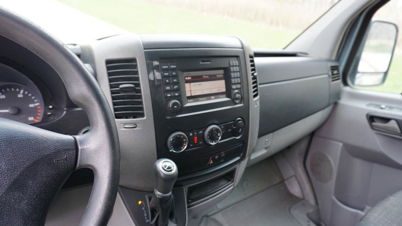 Used 2016 Mercedes-Benz Sprinter 2500 image 16
