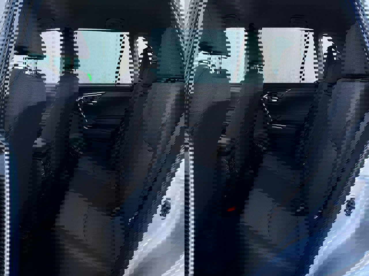 Used 2025 Toyota RAV4 XLE image 12