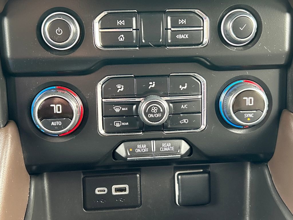 Used 2024 Chevrolet Suburban LS image 16