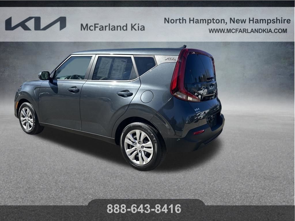 Used 2022 Kia Soul LX image 5