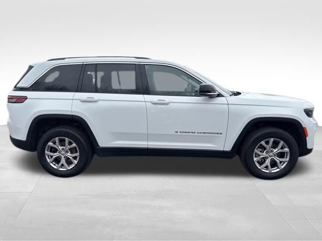 Used 2022 Jeep Grand Cherokee Limited image 9