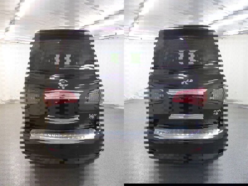 Used 2015 INFINITI QX80 Luxe w/ 22" Wheel Package image 6