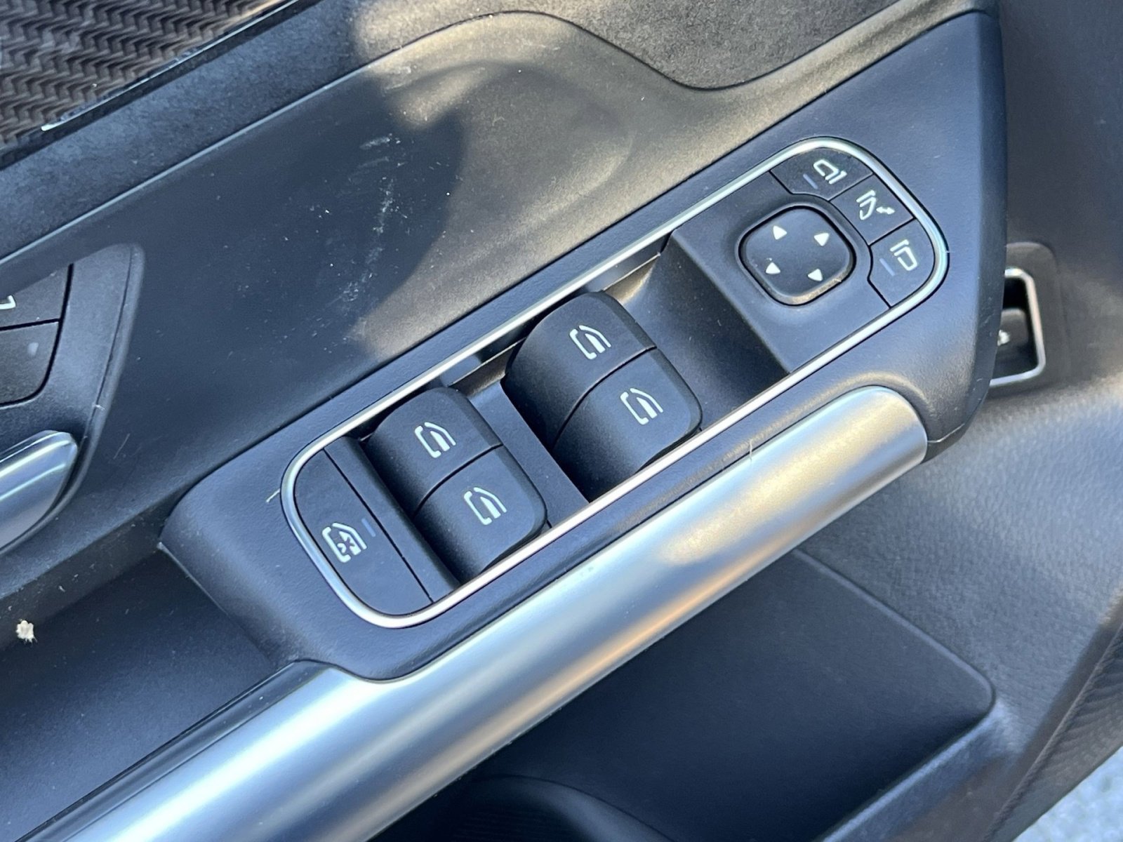 New 2026 Mercedes-Benz GLA 35 AMG 4MATIC image 13