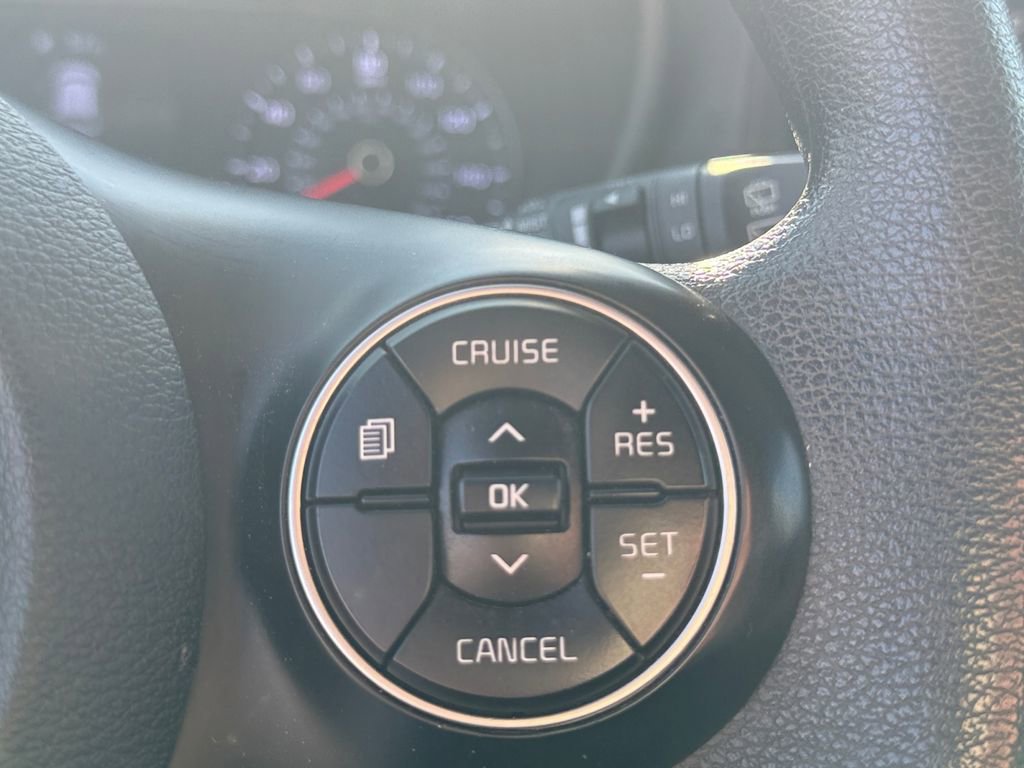 Used 2022 Kia Soul LX w/ Technology Package image 17