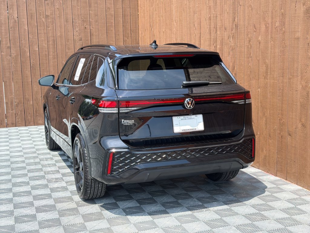 Used 2026 Volkswagen Tiguan SE R-Line FWD image 15