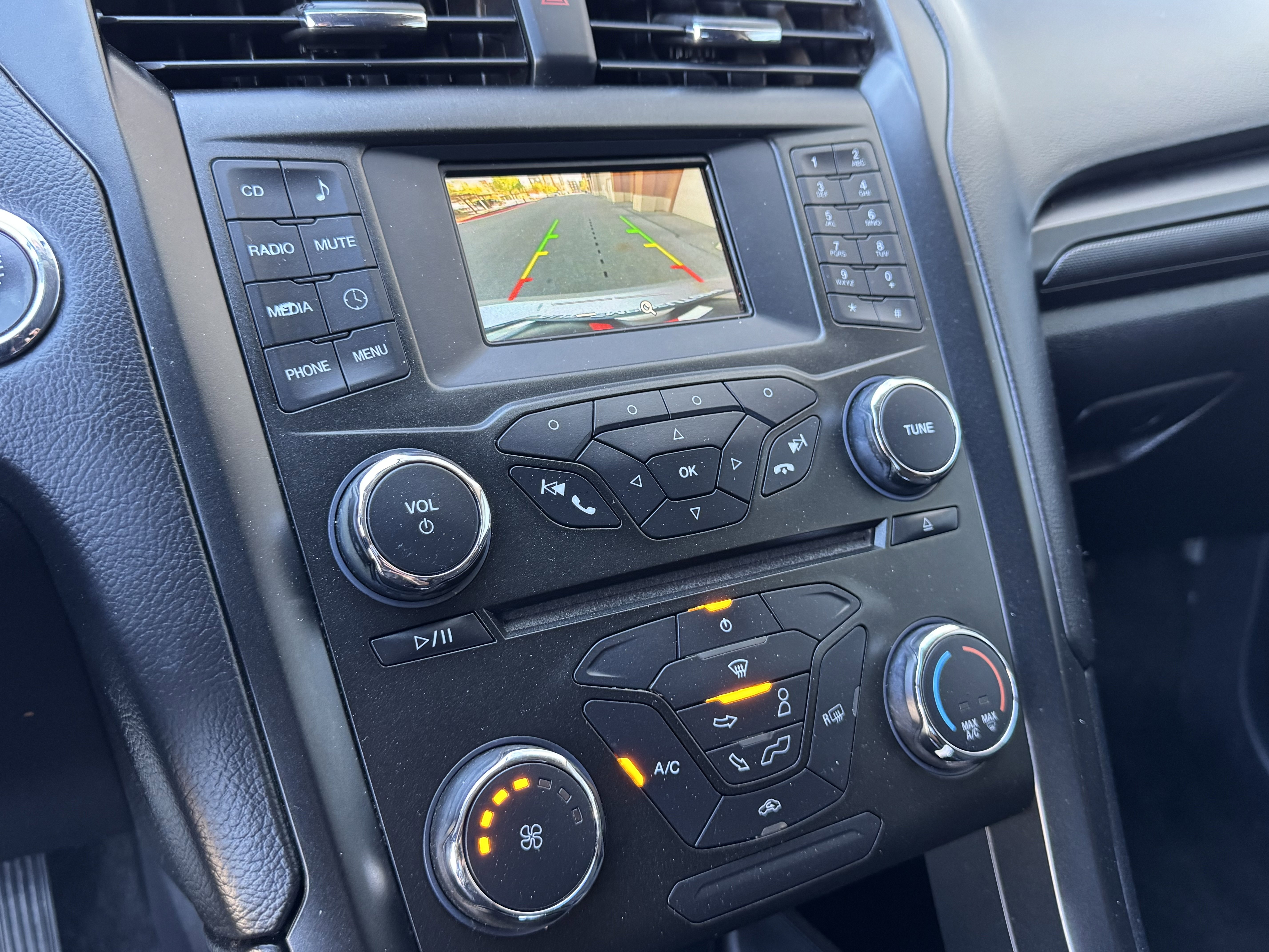 Used 2018 Ford Fusion S w/ Equipment Group 101A image 21