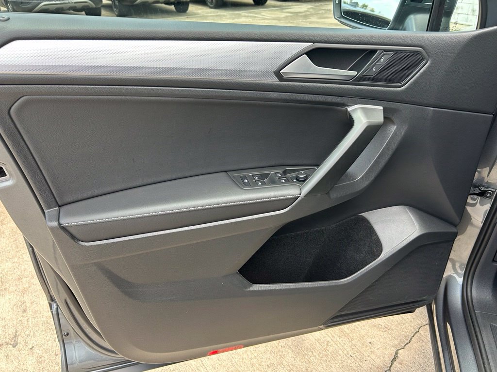 Certified 2024 Volkswagen Tiguan S FWD image 17