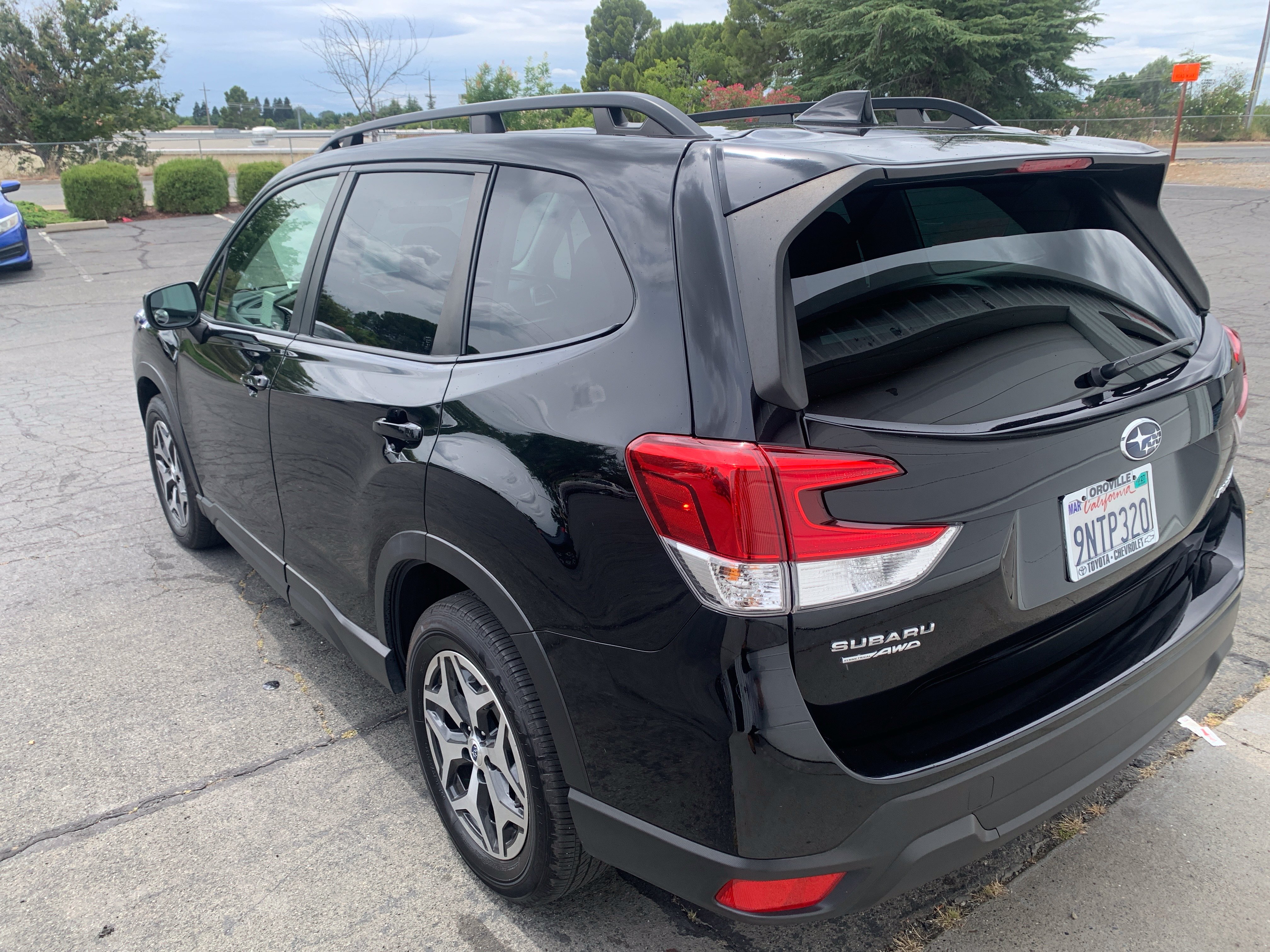 Used 2023 Subaru Forester Premium AWD/4WD image 3