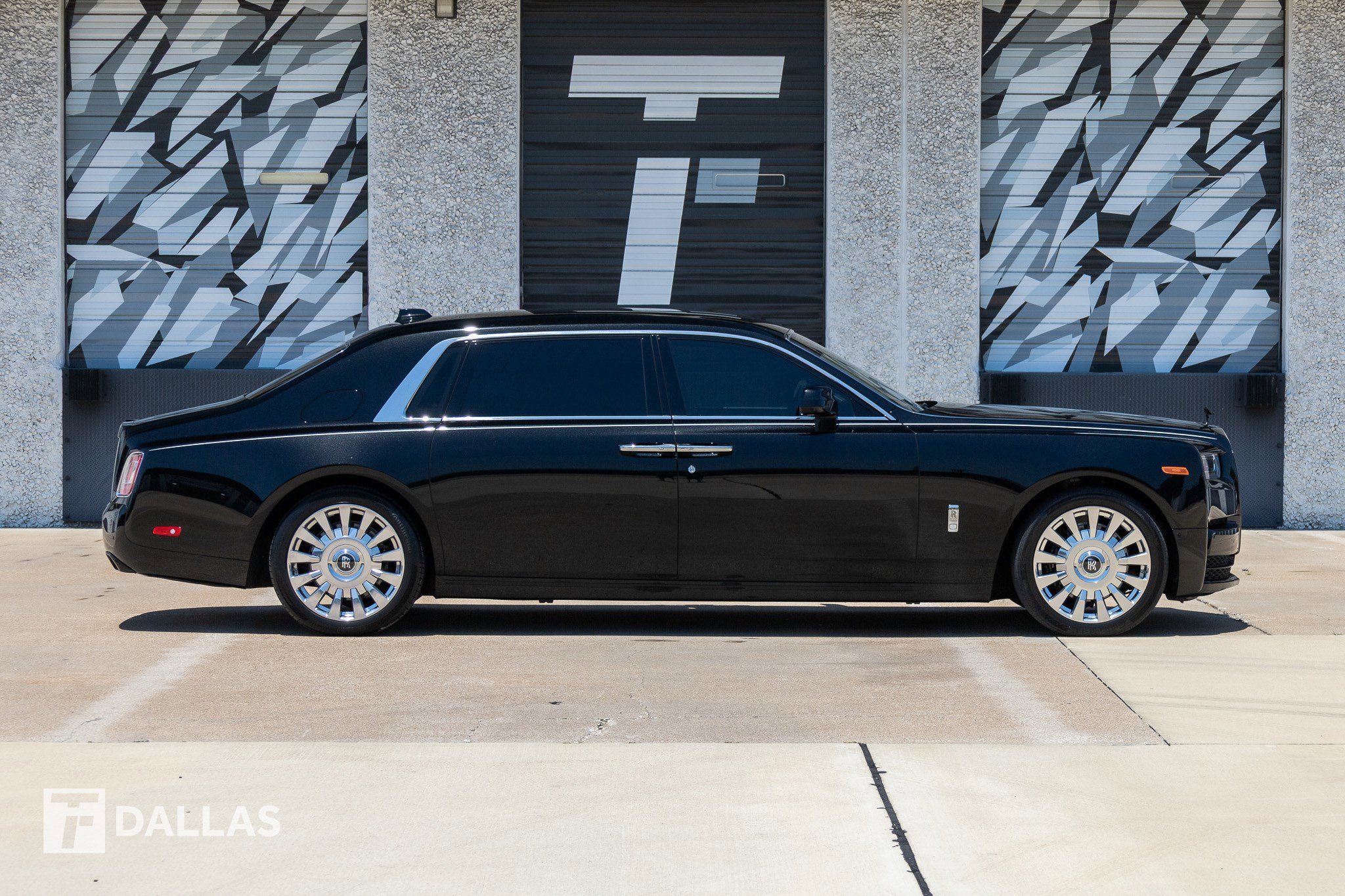 Used 2023 Rolls-Royce Phantom Extended Wheelbase RWD image 17