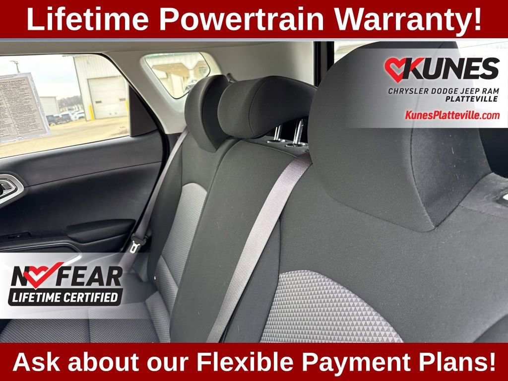 Used 2025 Kia Soul LX FWD image 35