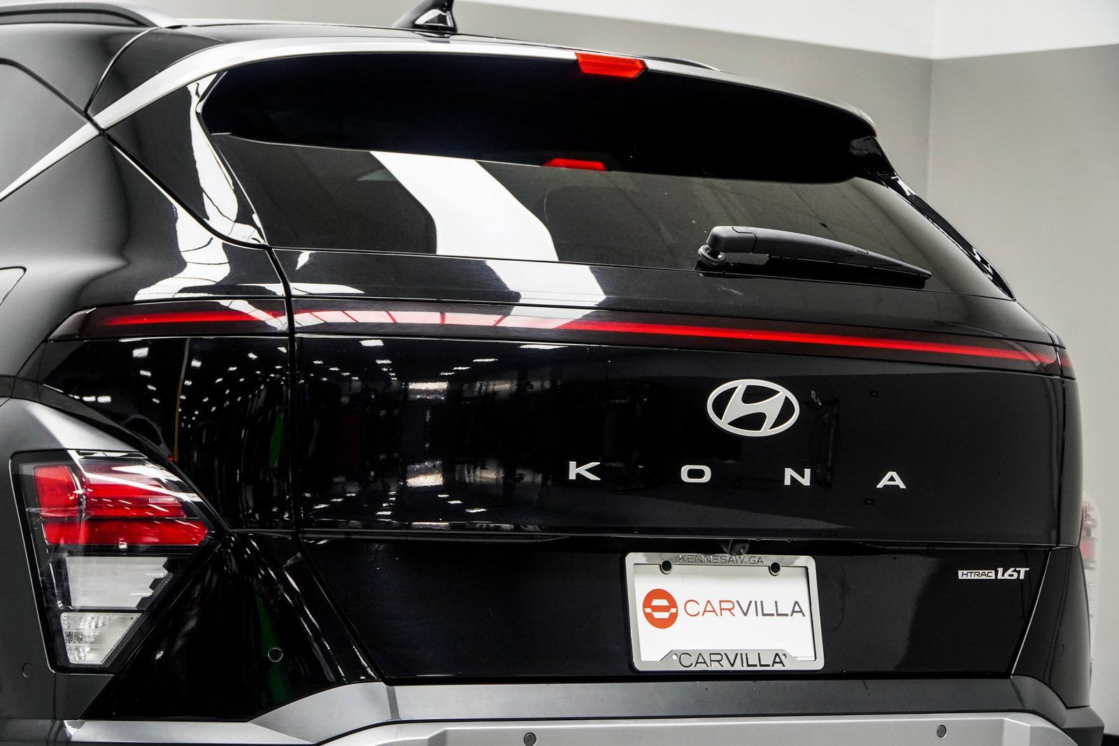 Used 2024 Hyundai Kona Limited AWD/4WD image 15