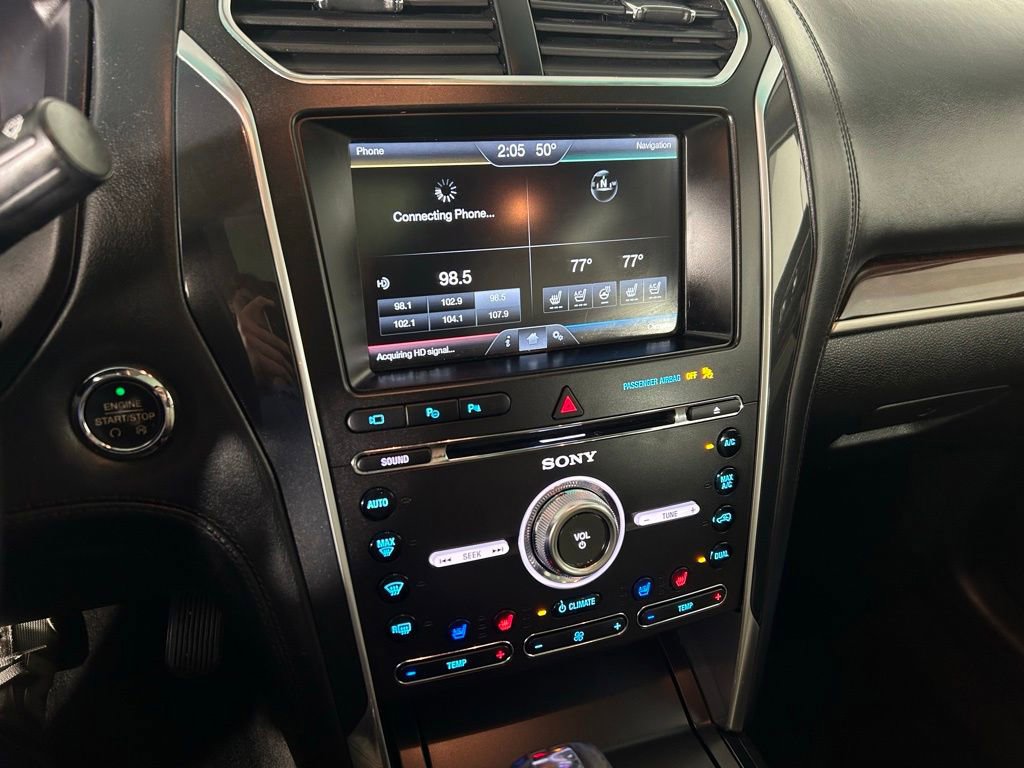 Used 2016 Ford Explorer Platinum AWD/4WD image 2
