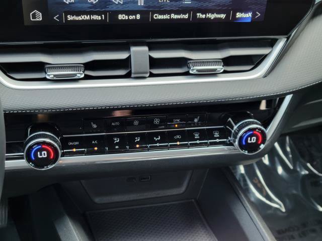 Used 2025 Chevrolet Equinox LT w/ Convenience Package II FWD image 24