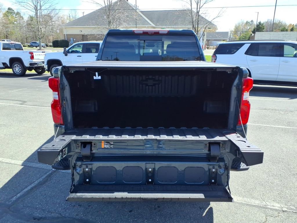 Used 2026 Chevrolet Silverado 1500 High Country w/ Technology Package image 9