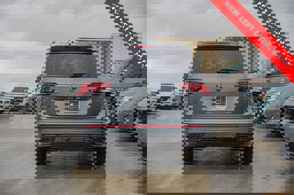 Used 2024 Volkswagen Tiguan SE R-Line image 6