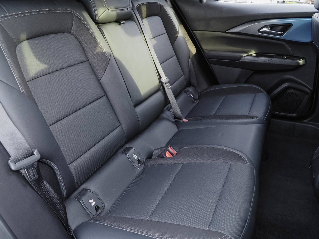 Used 2024 Chevrolet Equinox EV LT FWD image 18