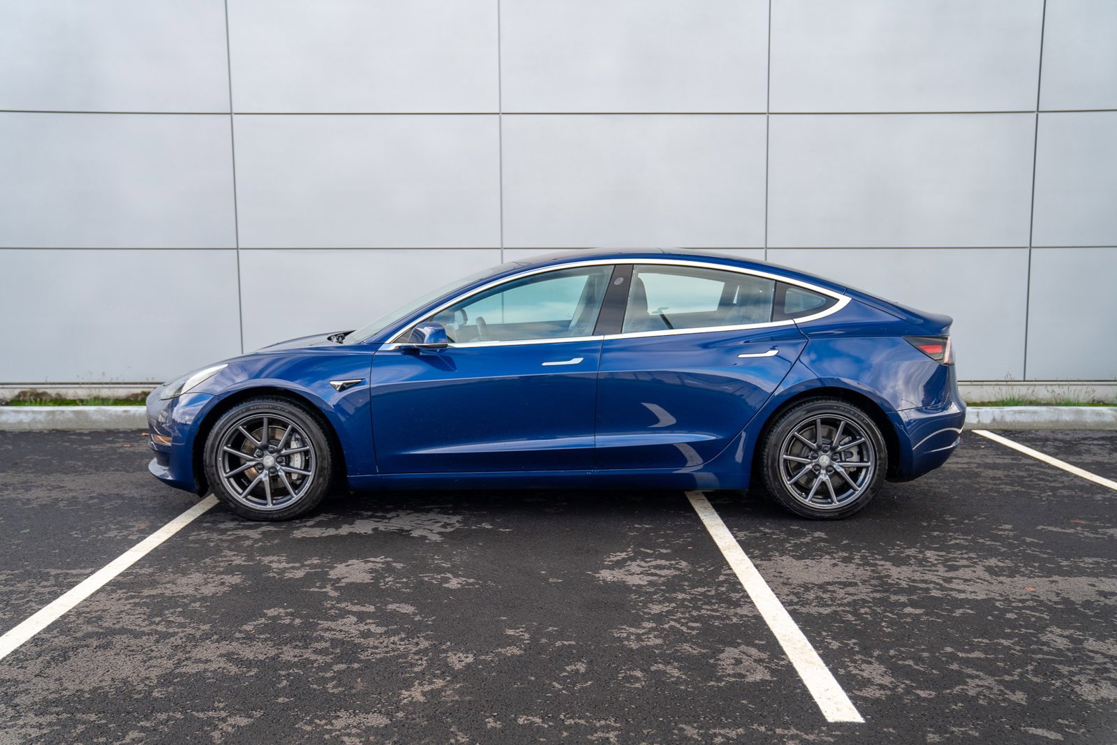 Used 2018 Tesla Model 3 Long Range image 2