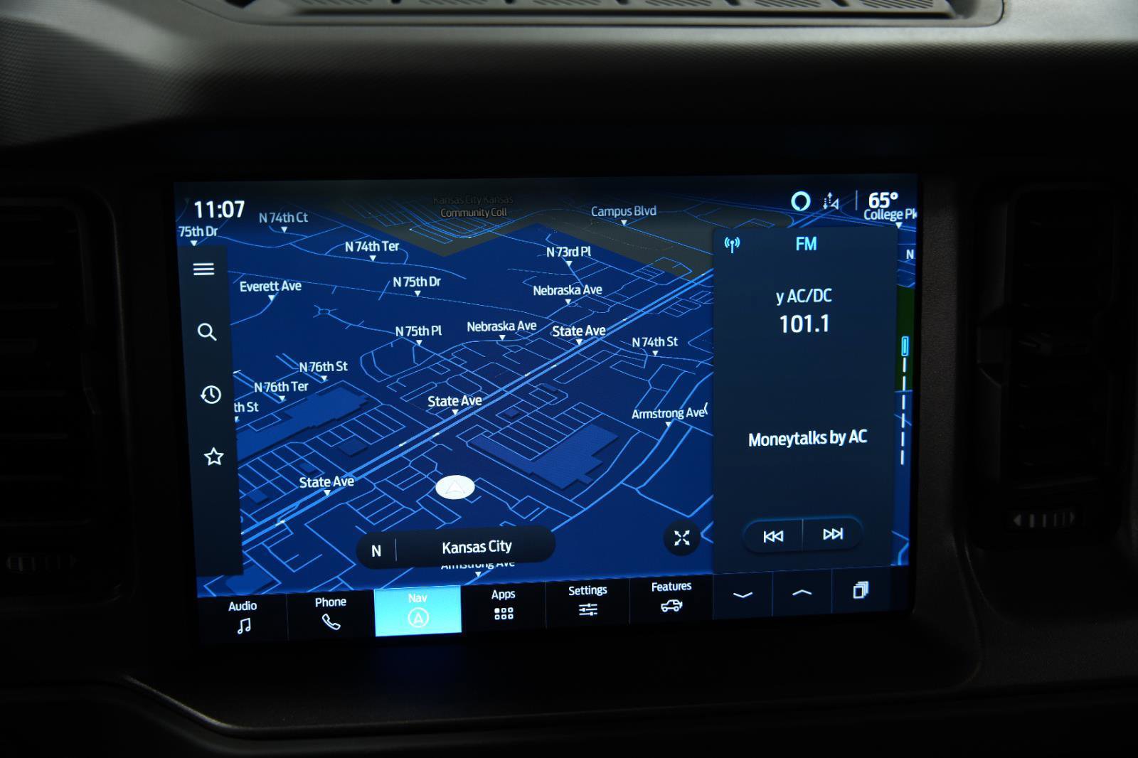 Used 2025 Ford Bronco Badlands image 39