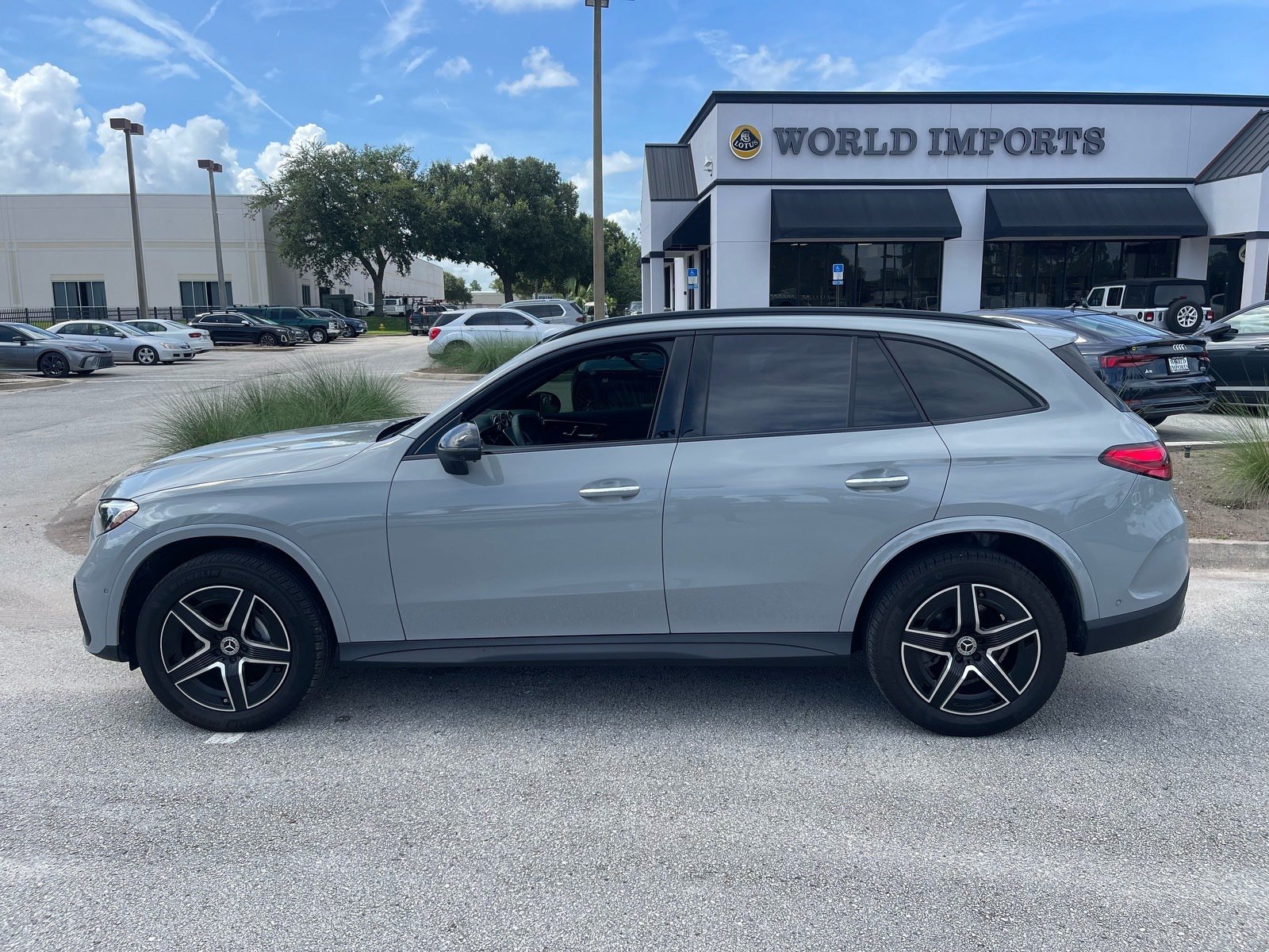 Used 2025 Mercedes-Benz GLC 300 4MATIC image 50