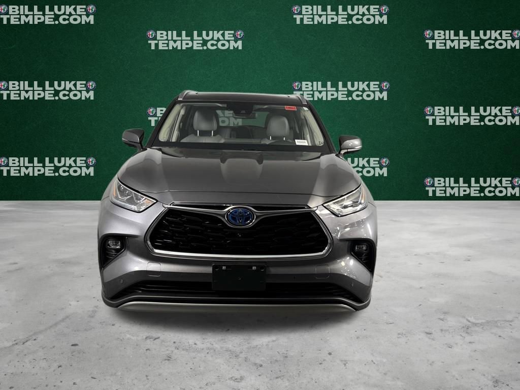 Used 2024 Toyota Highlander Platinum image 11