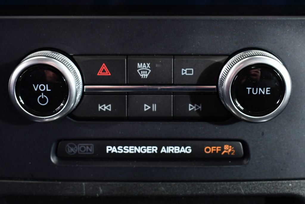 Used 2022 Ford Edge ST image 28