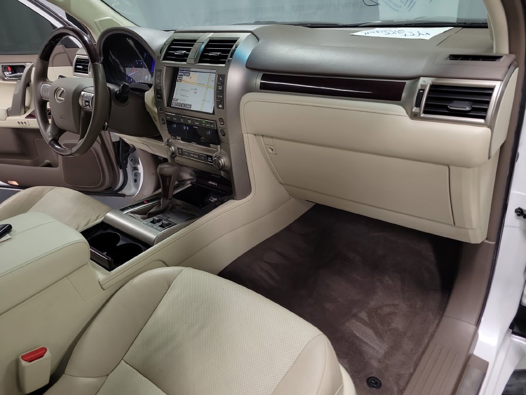 Used 2019 Lexus GX 460 Premium w/ Premium Package AWD/4WD image 34