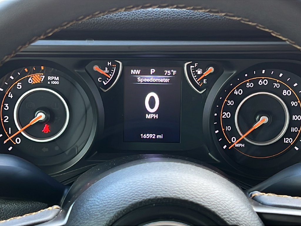 Used 2024 Jeep Wrangler Unlimited Sport AWD/4WD image 21